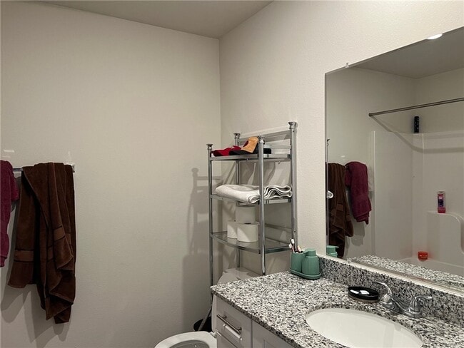 Building Photo - 2960 W McLaren Dr