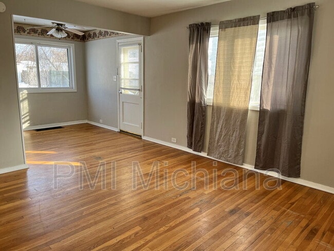 Photo - 4414 Huron Cir
