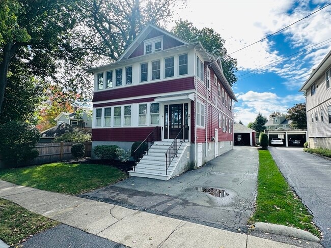 Building Photo - 113 Cushing Ave Unit 113