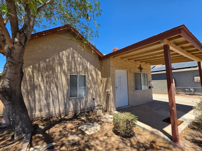 Photo - ORE02I-2226 N 22nd St Unidad A