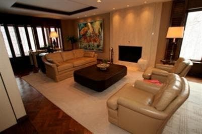 otro - Three Village Condos