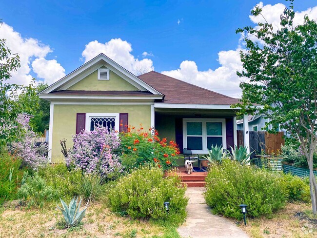 Building Photo - 531 W Huisache Ave Rental