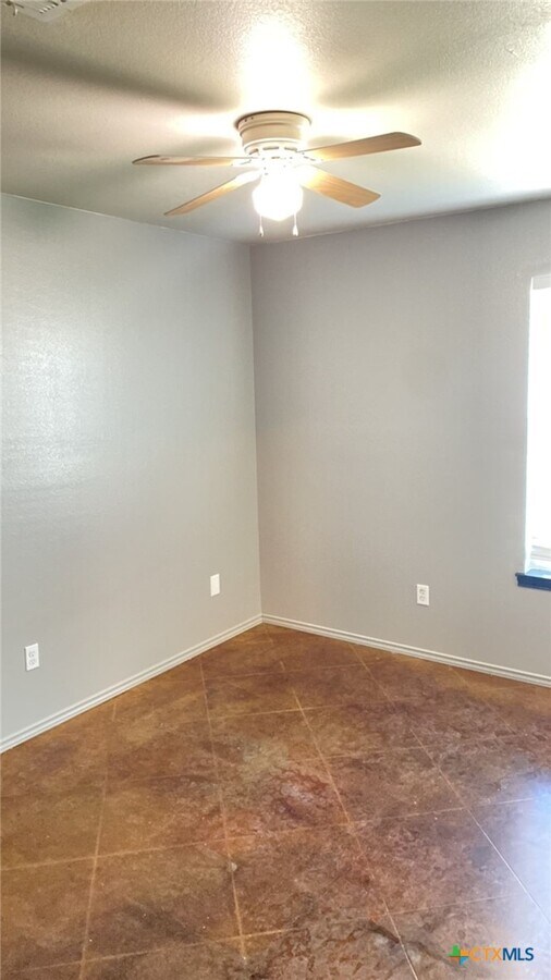 Photo - 6208 Temora Loop