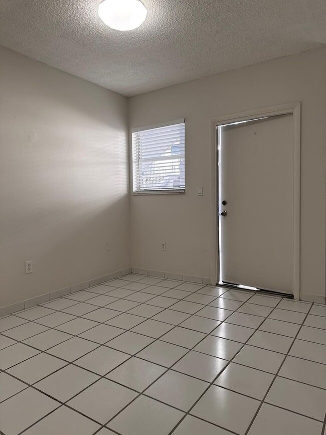 Kina Hialeah Apartments