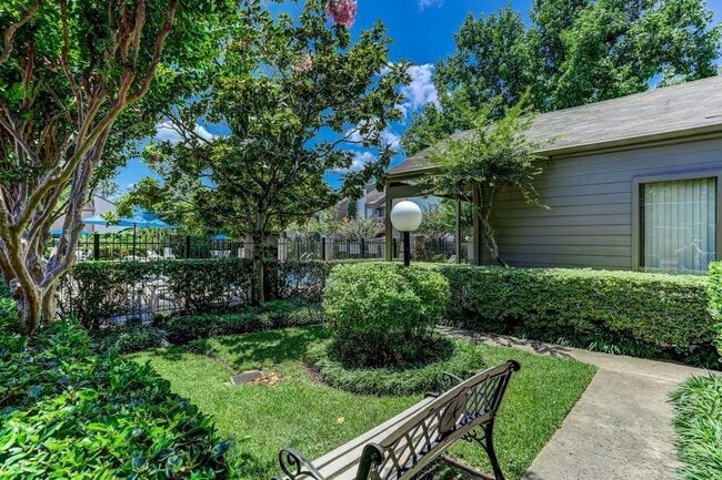 Photo - 10047 Westpark Dr Unit 9