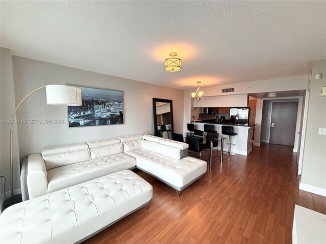 Photo - 31 SE 5th St Unit 2805
