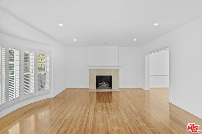 Photo - 920 Carrillo Dr