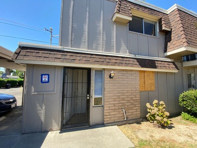 Photo - Spacious Townhome
