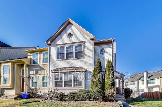 Photo - 8417 Meadow Green Way