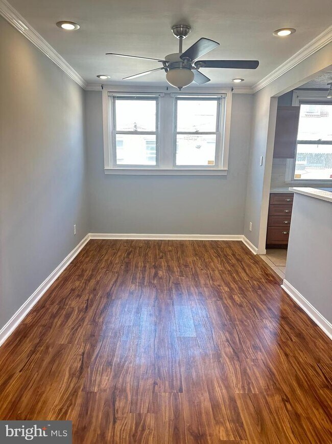 Photo - 4511 Vista St