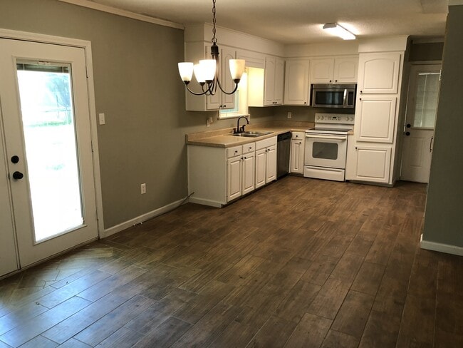 157 Mackey Dr