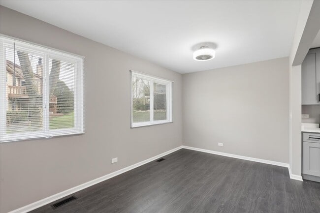 Photo - 225 Thornapple Ct