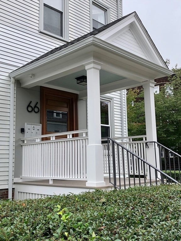 Building Photo - 66 Walnut St Unit 1