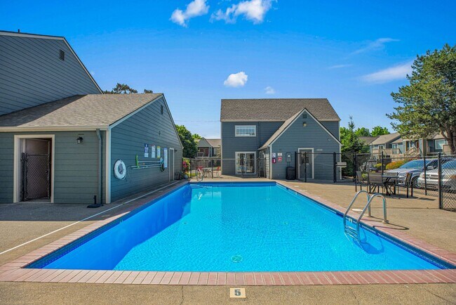 BROOK HOLLOW APARTMENTS