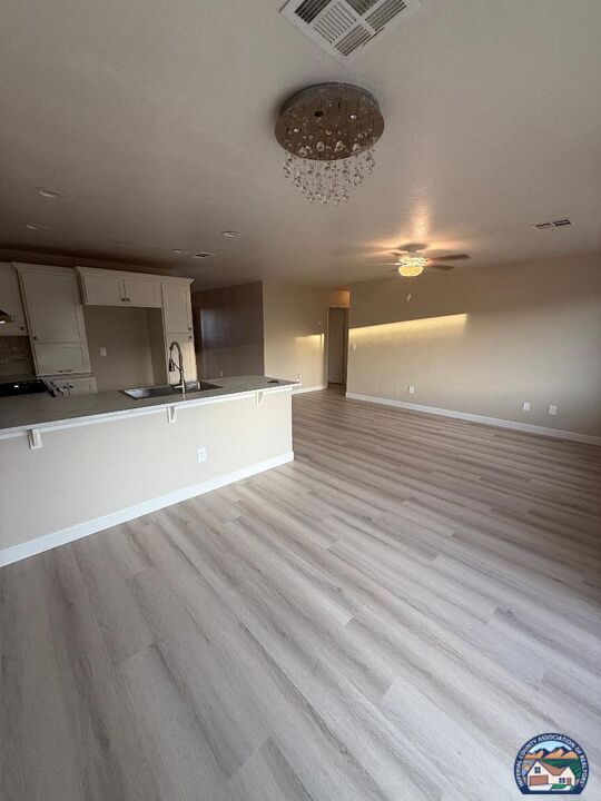 Photo - 701 E Rivera Ave