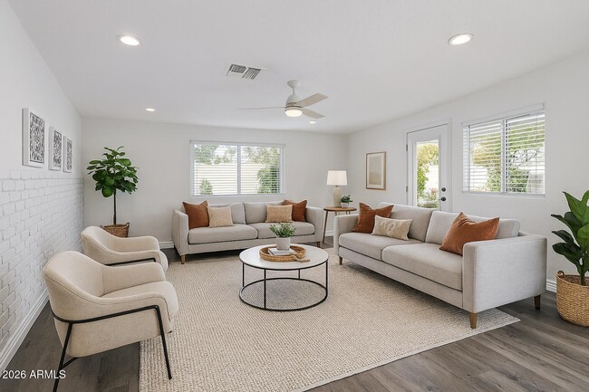 Photo - 424 E Fillmore St