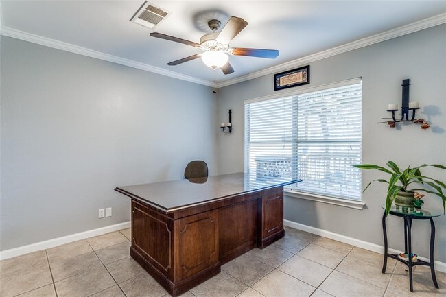 Photo - 1208 Comfort St