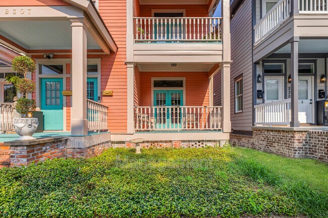 Photo - 2307 Whitaker St