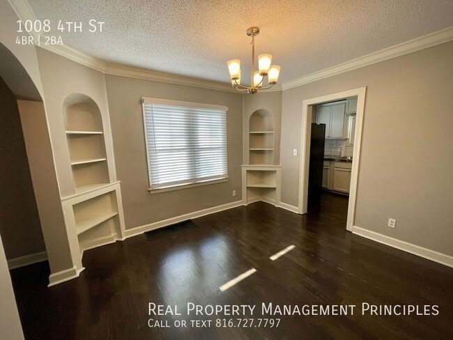 Photo - 1008 S 4 St House