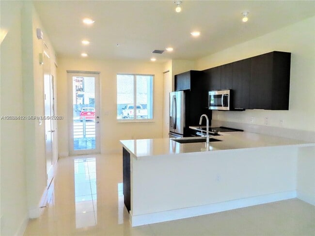 Photo - 6401 NW 103rd Pl Unit 101