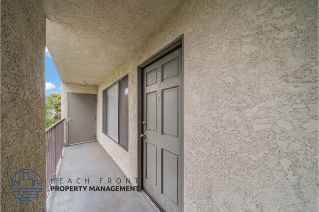 Photo - 2070 Magnolia