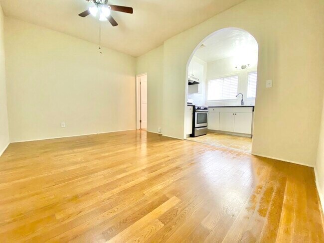 8517 Horner St Los Angeles, CA 90035 - 8517 Horner St Los Angeles, CA 90035 Apartment Unit 6