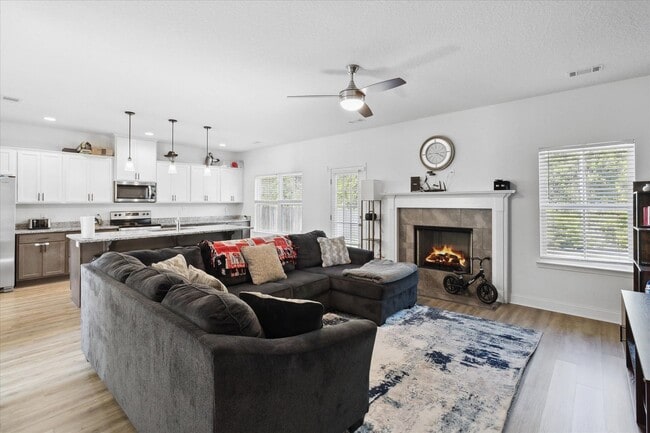 115 Fridley Ln