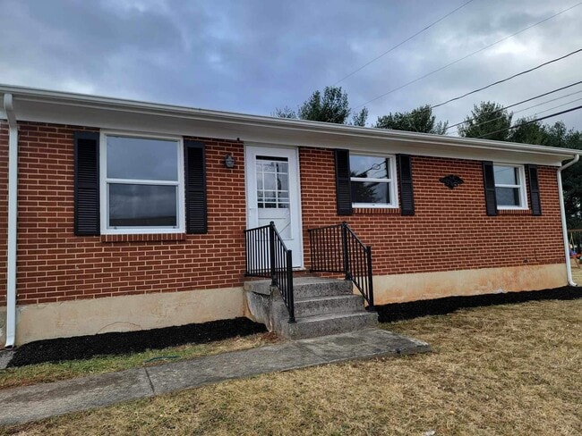 Photo - 1442 Filson St