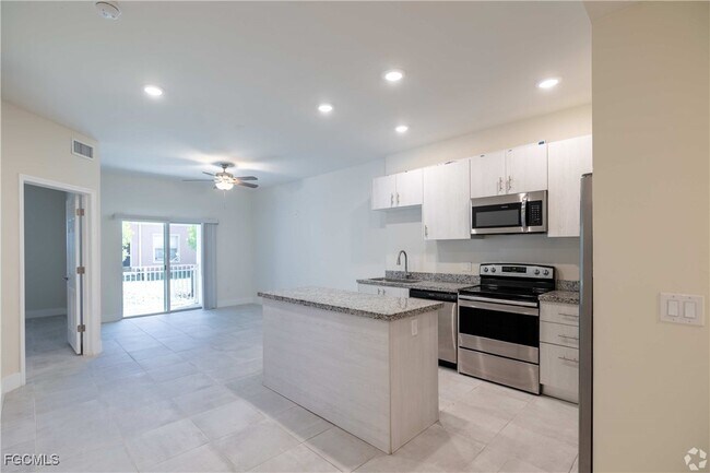 Photo - 3303 SW 8th Pl Unit 201