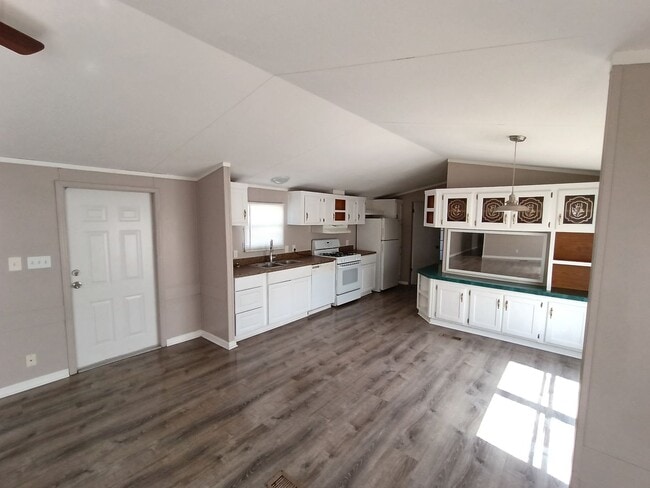 Photo - 3 Bedroom/2 Bathroom Home on a Large Lot