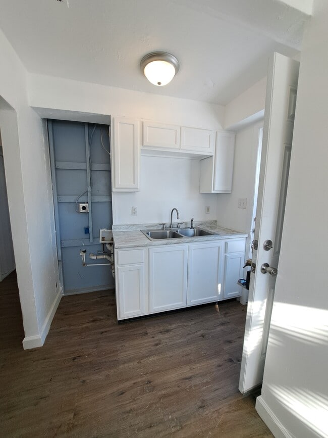 Photo - 2251 Martin Ave