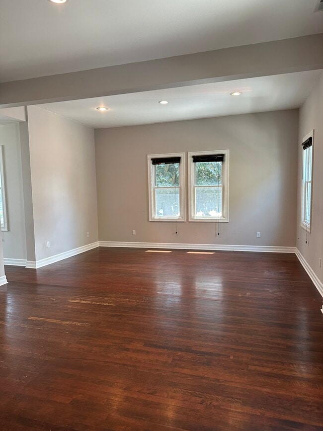 Photo - 125 Division St