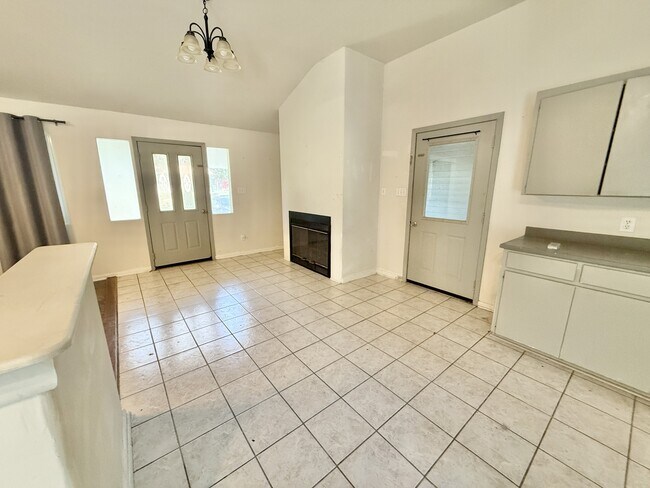 207 Brantley Cir
