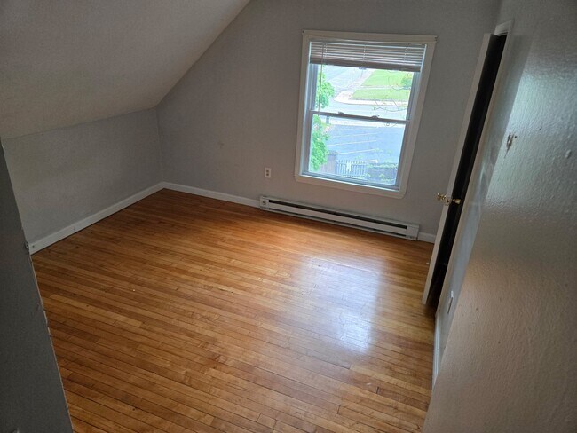Photo - 13 Snell St Unit 13 Snell St Apt 3