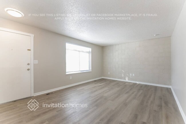 Photo - 2852 S Mobile St