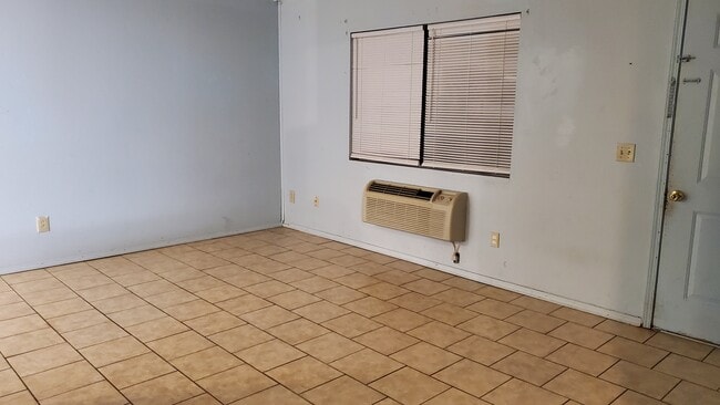 Photo - 207 Pleasant Ave Unidad 207