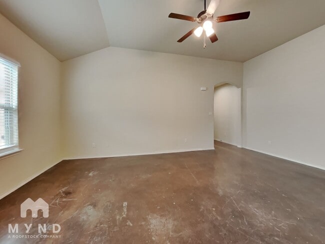 Photo - 226 Kaspar Way