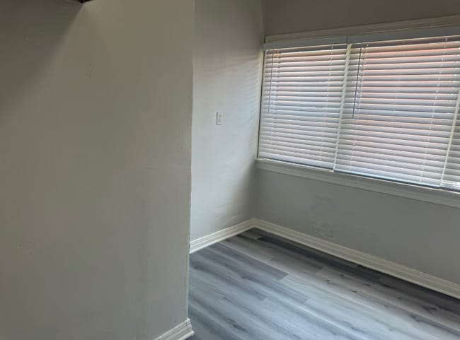 Photo - 2527 Cincinnati St Unidad 5