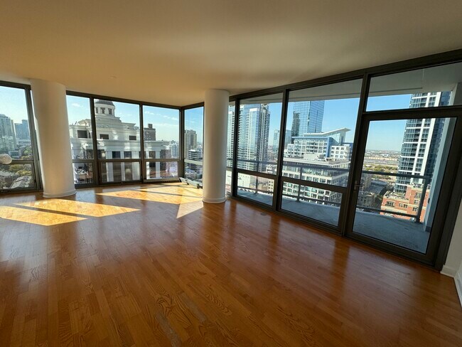 Photo - 1235 S Prairie Ave Unit 2005