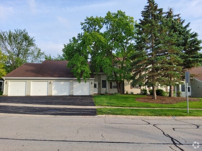 Building Photo - 537 E Shag Bark Ln Unit B Rental