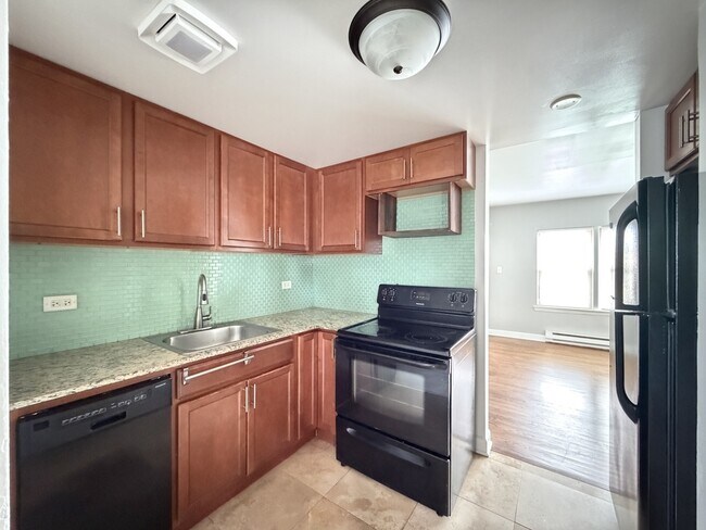 Photo - 7630 N Milwaukee Ave Unit A3