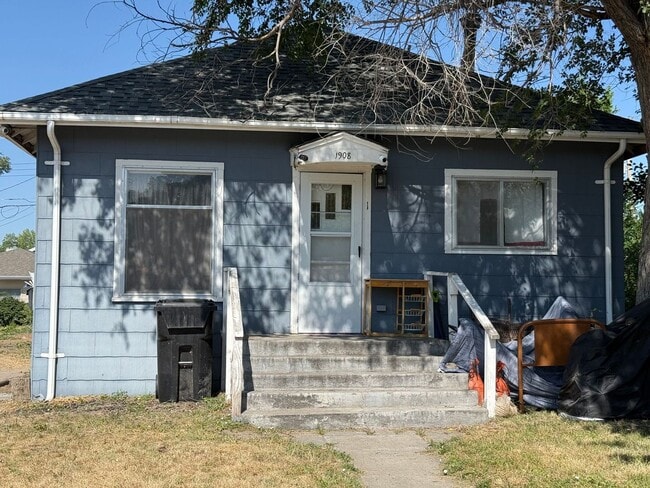 Building Photo - 1908 3rd Ave Rental