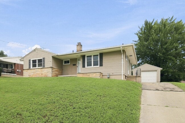 Photo - 248 Canterbury Dr