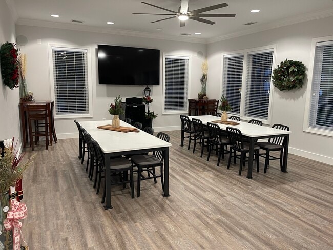 Randolph Square Apartments