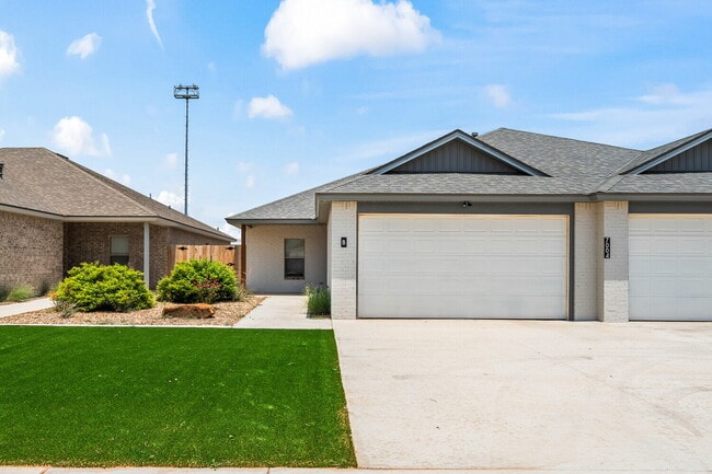Building Photo - New Construction in Frenship! Unit A
