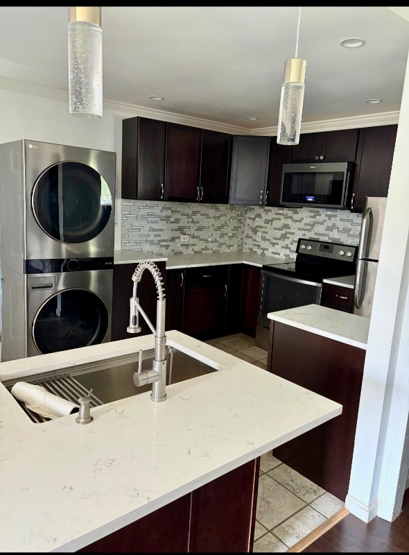 Photo - 933 East Ave