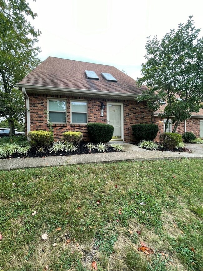 Building Photo - 338 Oxford Dr Unit 338 Oxford Dr.