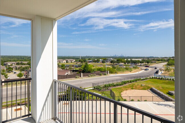 2BR, 2BA - 1,031SF - Balcony