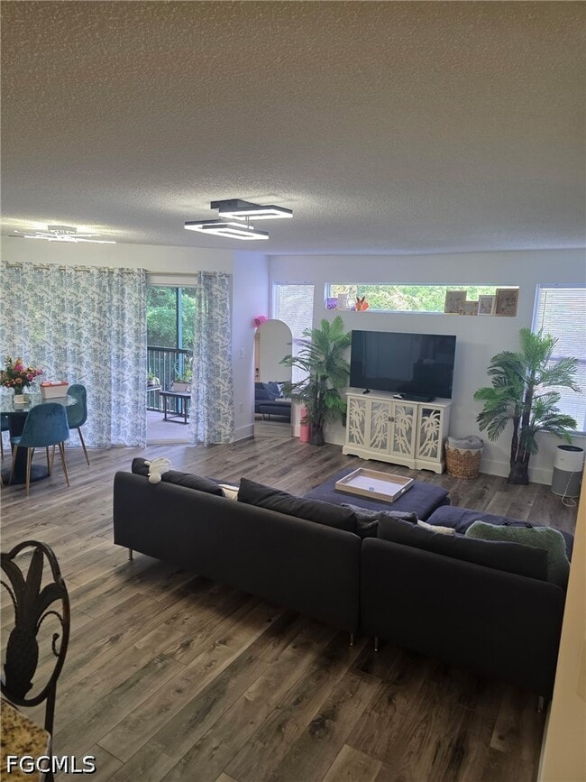 Building Photo - 8870 Colonnades Ct W Unit 337
