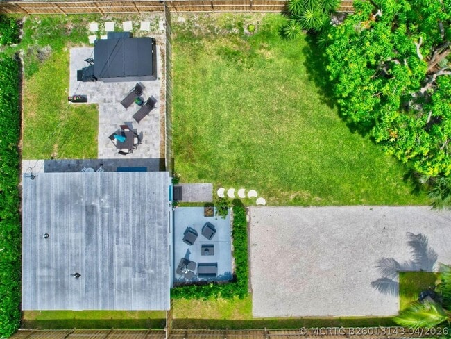201 SE 7th St